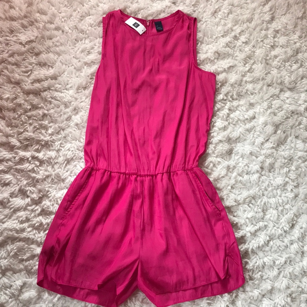PINK NWT GAP ROMPER